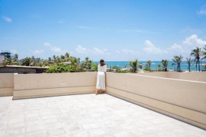 Charming Villa with Stunning Rooftop Sea View